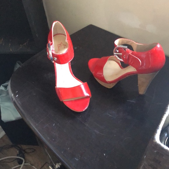 REd patient leather peek toe heel sandals - Picture 2 of 2